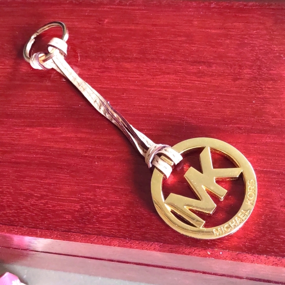 MICHAEL Michael Kors Accessories - Michael kors keychain